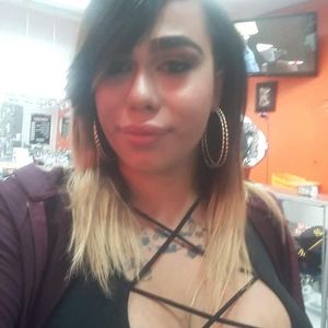Meet your Posher, Desiree